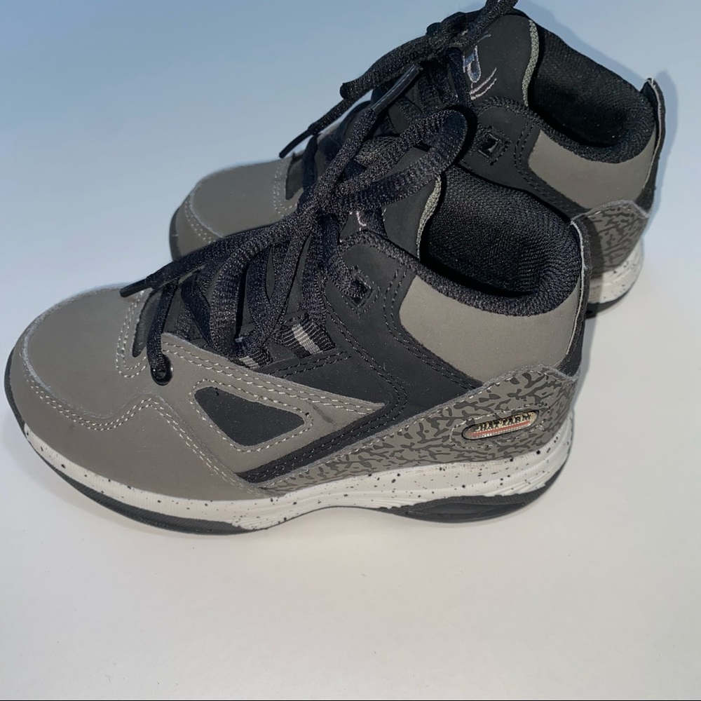 NEW Boys Phat Farm High Tops Sneakers Size 10